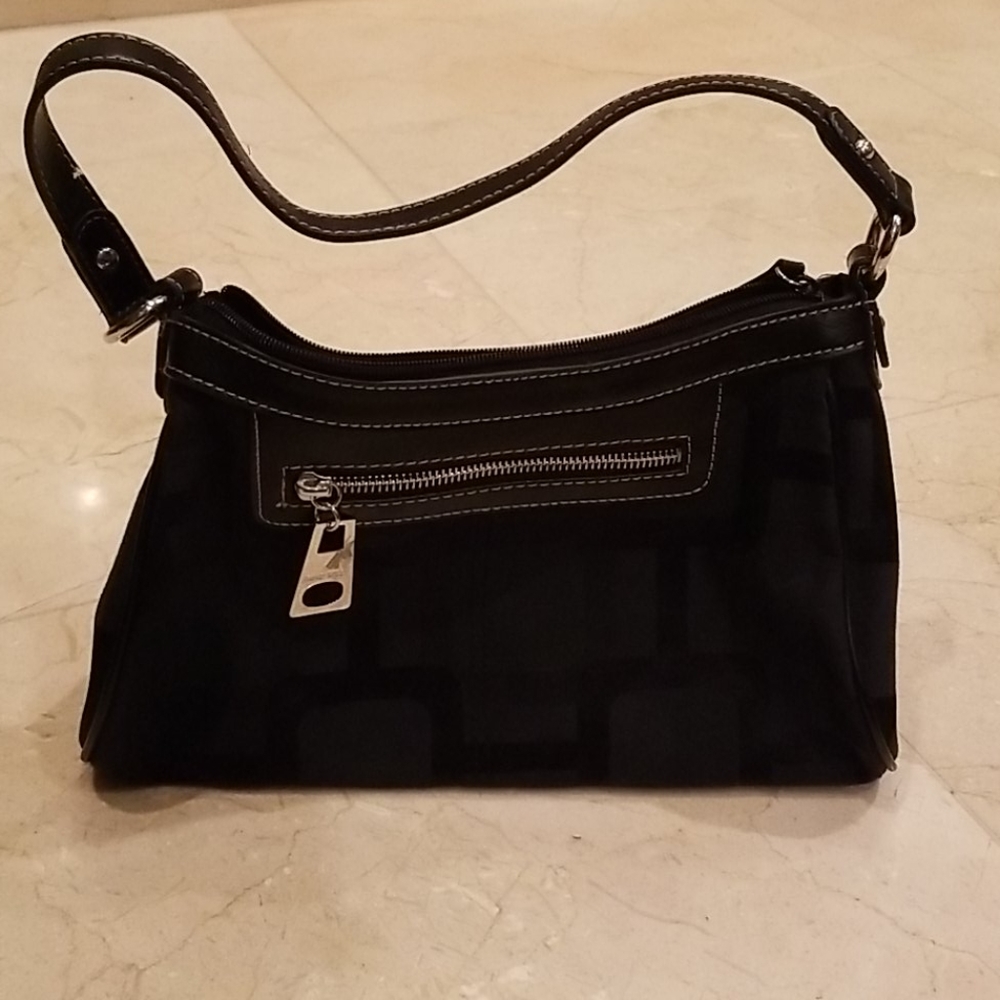 Like New Nine West Purse